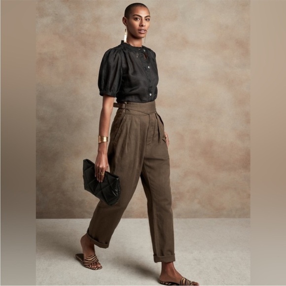 NWT! Banana Republic Black Ramie Short Sleeve Blouse - Size Large💛 - Picture 3 of 6